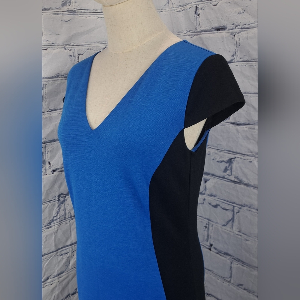 Michael Kors Cap Sleeve V-Neck Sheath Dress Midi Black and Blue Poly Rayon 2 US - Picture 6 of 16